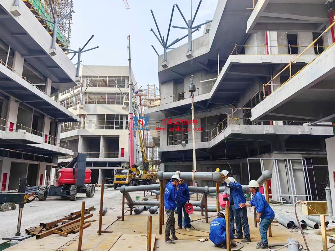 已完工，這個ETFE氣枕商業天幕閃亮登場！