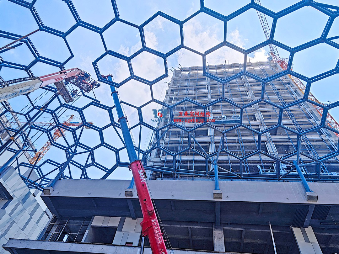 已完工，這個ETFE氣枕商業天幕閃亮登場！