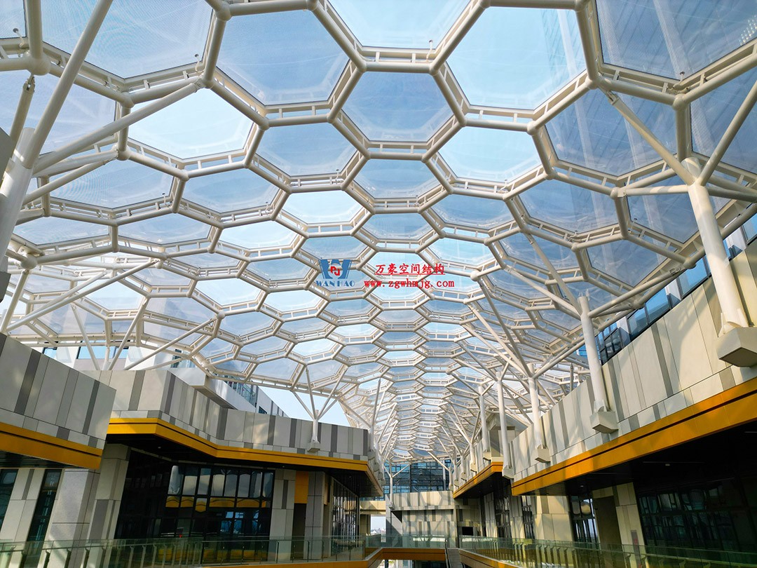 已完工，這個ETFE氣枕商業天幕閃亮登場！