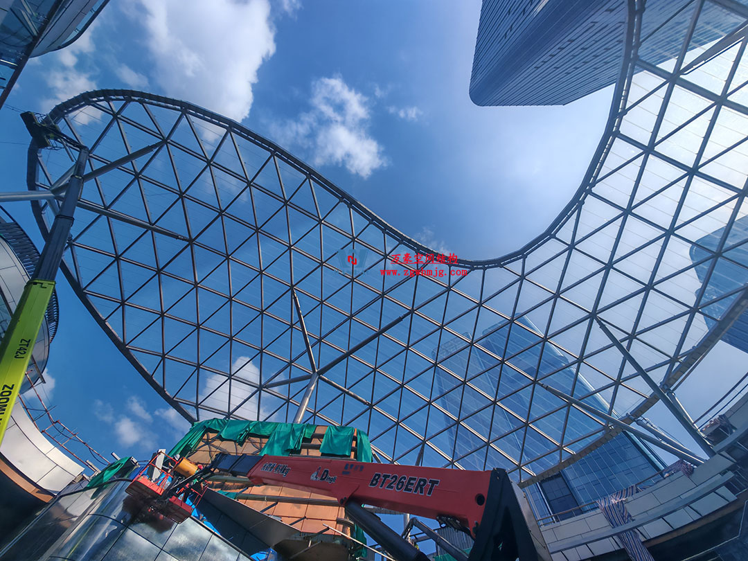 紹興華發金融活力城ETFE膜結構商業天幕項目接近尾聲