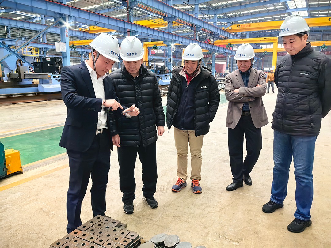 中國鋼結構協會空間結構分會領導專家一行蒞臨萬豪考察指導工作