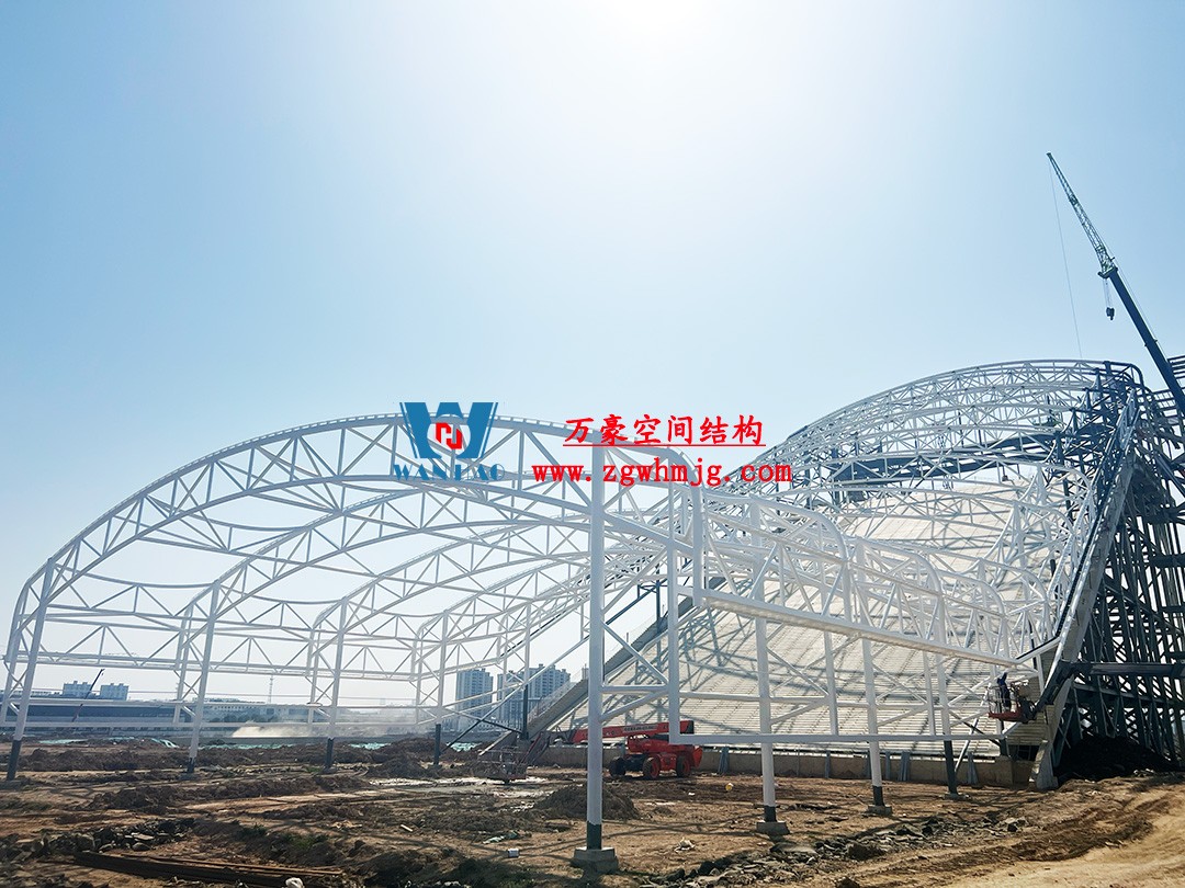 馭風逐沙，織就賽道美學——比亞迪紹興嵊州賽車場干拔沙坡觀景平臺鋼膜結構