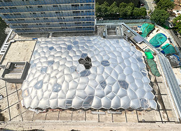 安吉昌碩小區中庭廣場ETFE氣枕天幕即將完工！