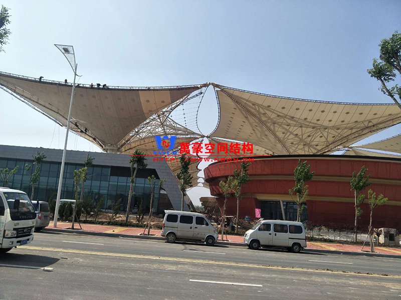 什么是膜結構屋面？PTFE膜結構屋面有哪些特點優(yōu)勢？