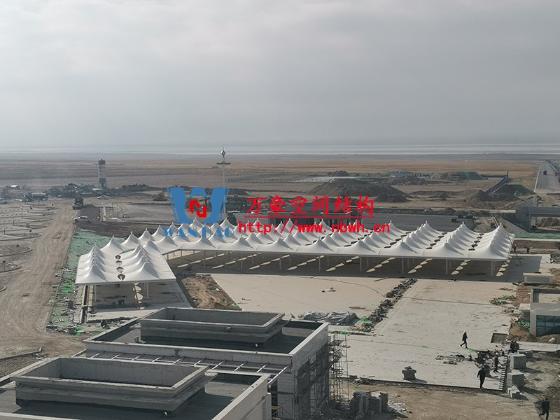 烏蘭縣茶卡景區旅游扶貧基礎設施項目（二期）膜結構工程竣工