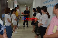 萬豪膜結構為優秀員工頒發現金獎勵