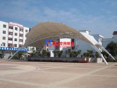 舞臺膜結構具有哪些特性？張拉膜結構舞臺有什么優勢特點？