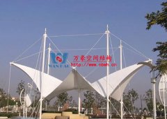 膜結(jié)構(gòu)遮陽棚安裝哪家好？為什么膜結(jié)構(gòu)遮陽棚選萬豪？